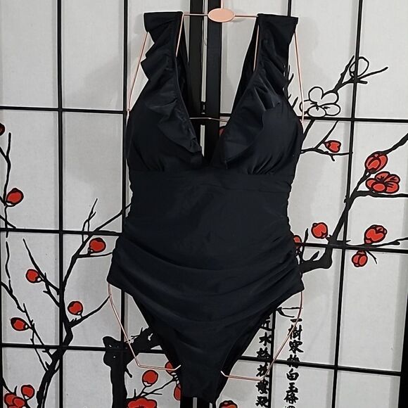 CUPSHE Women's Ruffled One Piece Swimsuit V Neck Lace Up - Picture 2 of 6